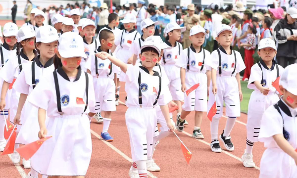 克山县铁路小学户外活动场地