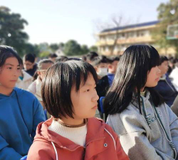 东湖塘镇西冲山中学户外活动场地