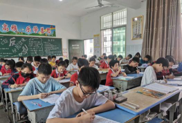 耒阳市锡里二校户外活动场地