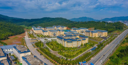德兴市职业学校户外活动场地