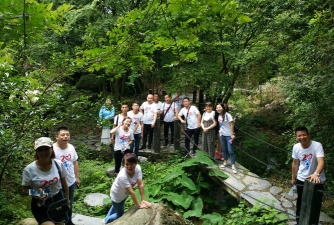 麦子石中学户外活动场地