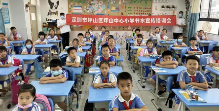深圳市坪山新区坪山中心小学户外活动场地