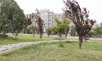 河南省平顶山市第一中学(平顶山一中)户外活动场地