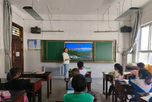 正阳中心小学户外活动场地
