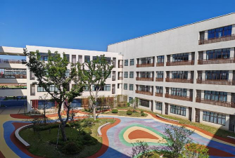 上海市闵行区罗阳小学户外活动场地