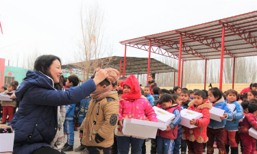 叶城县恰尔巴格乡中心小学户外活动场地