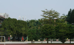 东莞市中堂槎滘小学户外活动场地