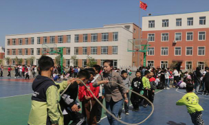 四道沟镇东北岔小学户外活动场地