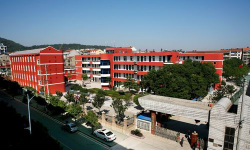 武汉市江夏区保福中学户外活动场地
