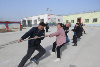 新塔热乡中心学校户外活动场地
