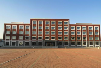 德惠市岔路口镇中心小学校户外活动场地