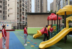 普宁市流沙南街道小博士幼儿园户外活动场地