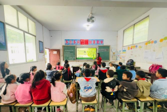 汩罗市新市镇初级中学户外活动场地