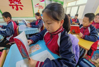 路官街小学户外活动场地