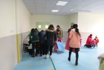 顽逗星幼儿园户外活动场地