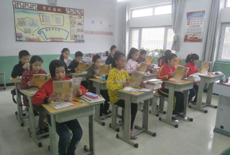 新堡小学户外活动场地