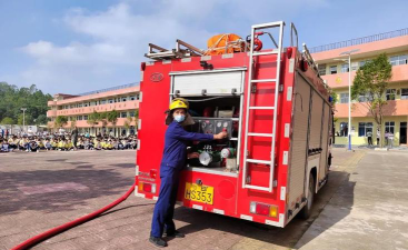 阳江市阳东区新洲镇鸡山学校户外活动场地