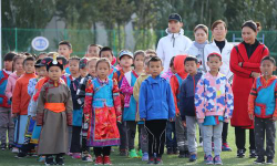 赤峰蒙古族实验小学户外活动场地