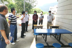 阳山县岭背镇犁头中学户外活动场地