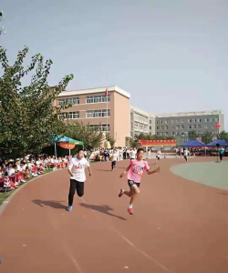 红海小学户外活动场地