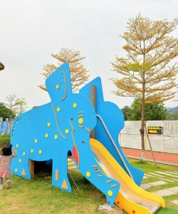 茂港区羊角小精灵幼儿园户外活动场地