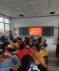 张名甫小学户外活动场地