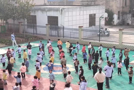 桂平市麻垌开发区幼儿园户外活动场地