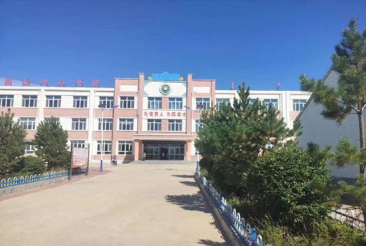 扎鲁特旗联合屯矿区小学户外活动场地