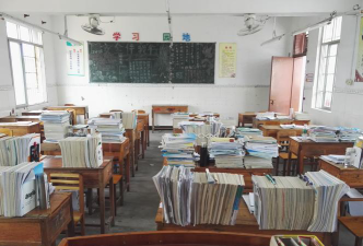 凤山镇初级中学户外活动场地