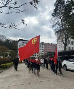 槐树学校户外活动场地
