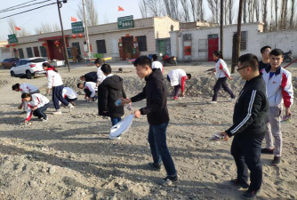 阿瓦提县第四中学户外活动场地