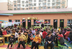 柳州市丝绸厂幼儿园户外活动场地