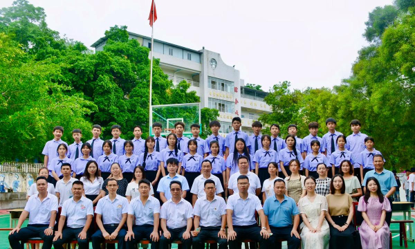 鲁贡镇中学户外活动场地
