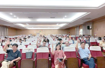 蒙自县文澜高级中学户外活动场地