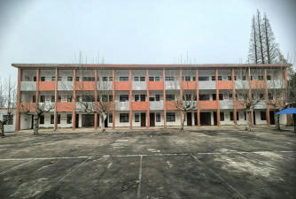 徐集中心校户外活动场地