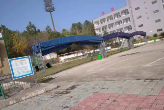 湖北麻城闵集中学户外活动场地