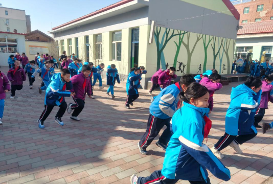 廊坊管道中心小学户外活动场地