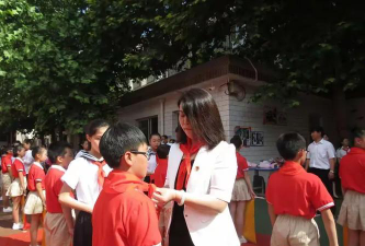 乡贤街小学户外活动场地