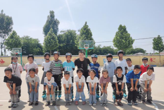 隆尧县小孟实验小学户外活动场地