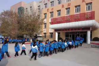 乌苏市第五小学户外活动场地