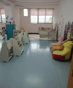 镇江市中山路中心幼儿园户外活动场地
