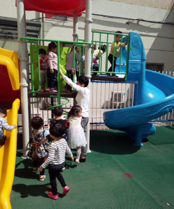东莞市樟木头圣马幼儿园户外活动场地
