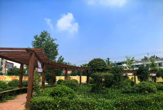 明德小学户外活动场地