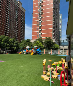 广东深圳福田皇御苑幼儿园户外活动场地