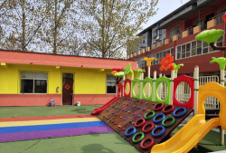 上海市徐汇区新世纪幼儿园户外活动场地