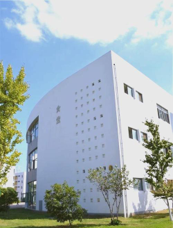 江苏省吴中中等专业学校户外活动场地