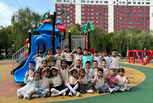 紫丹幼儿园户外活动场地