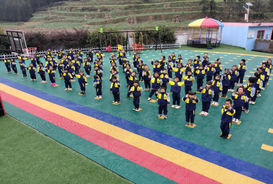 景县明日之星幼儿园户外活动场地