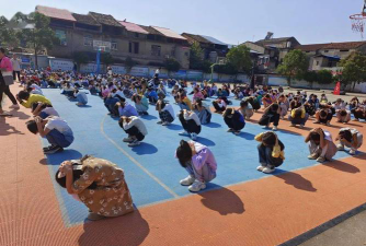 插旗中心小学户外活动场地