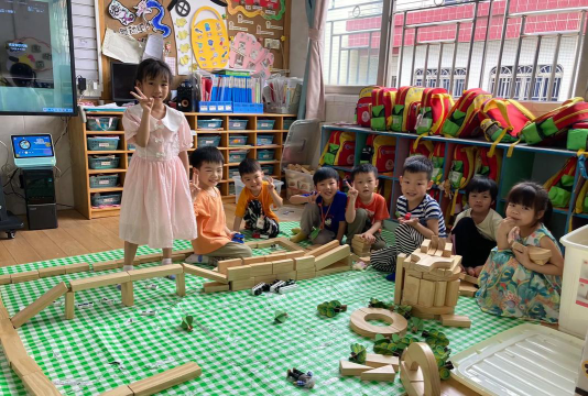 顺德市杏坛润苑幼儿园户外活动场地